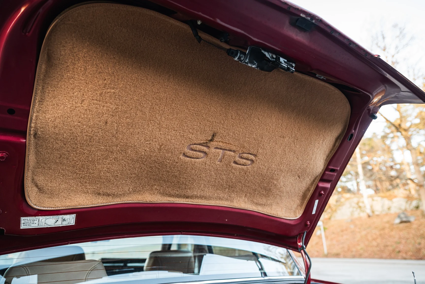 Interior image of 1989 Cadillac Seville (69)