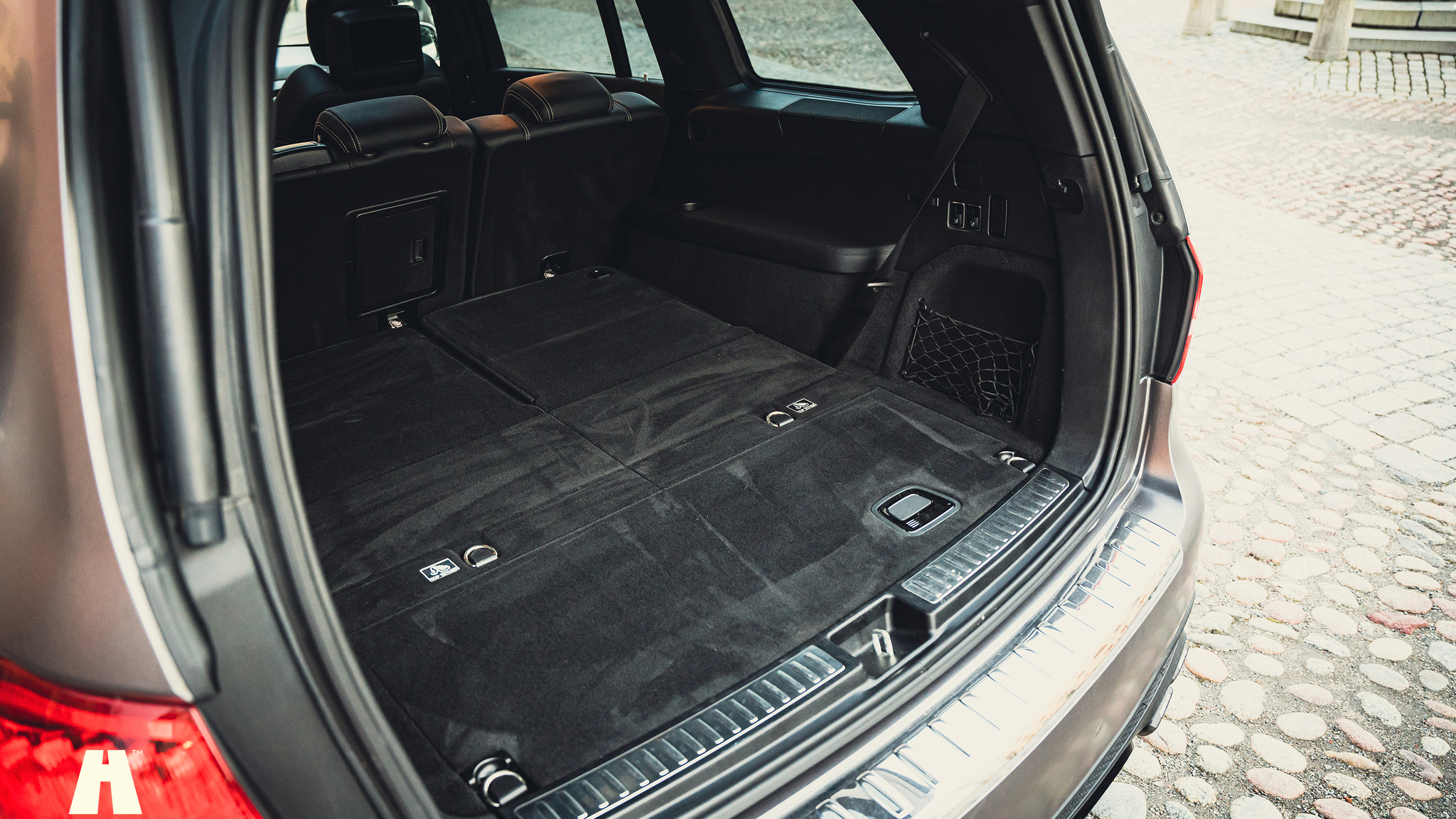 Innenraumfoto von 2017 Mercedes-Benz GLS 63 AMG (91)