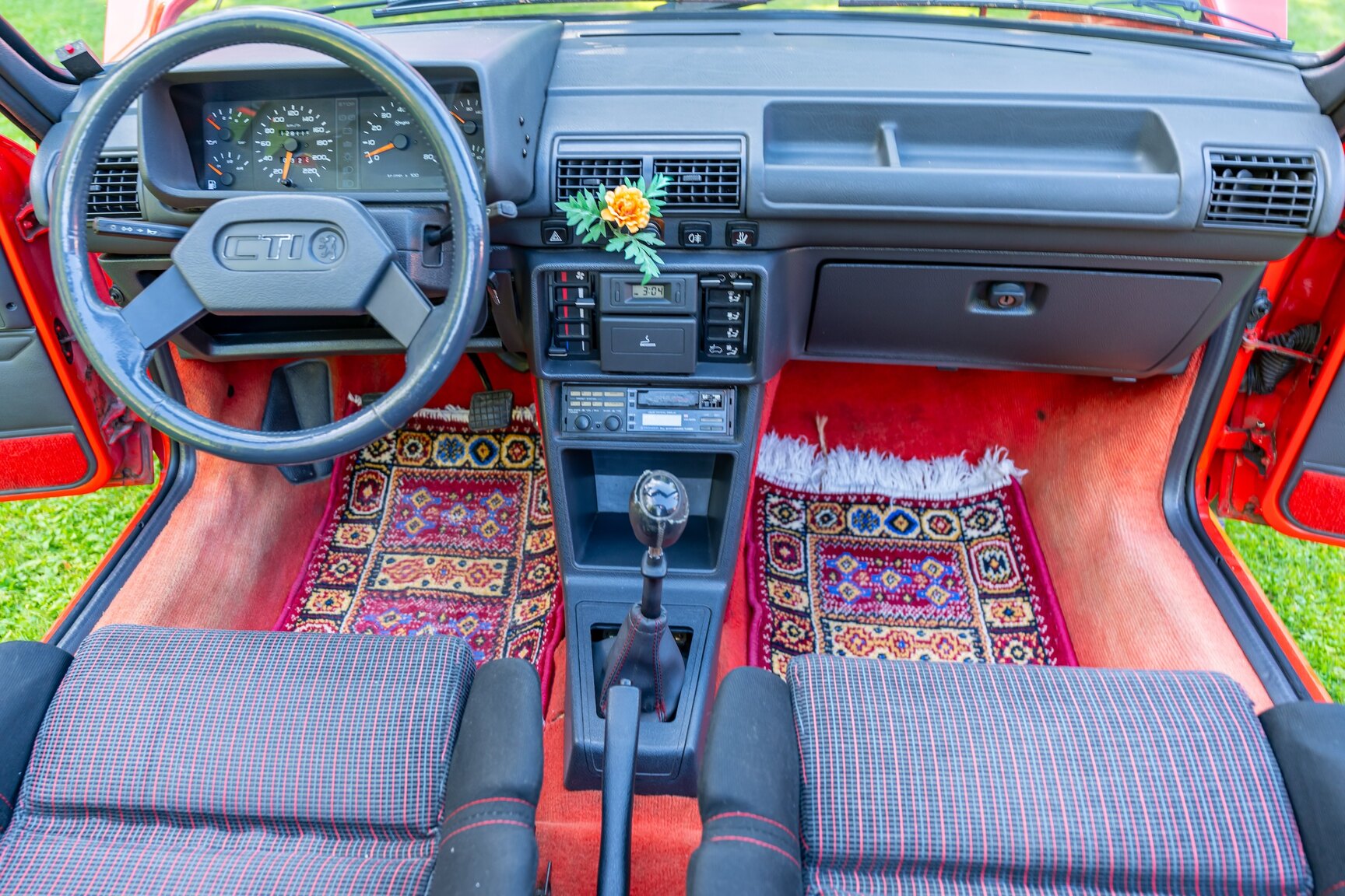 Innenraumfoto von 1987 Peugeot 205 CTI 1.6 (5)