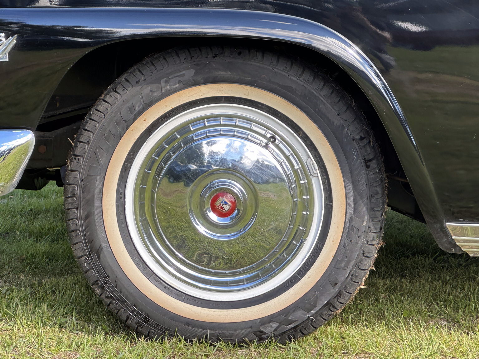 Aussenfoto 1955 Ford Fairlane Crown Victoria