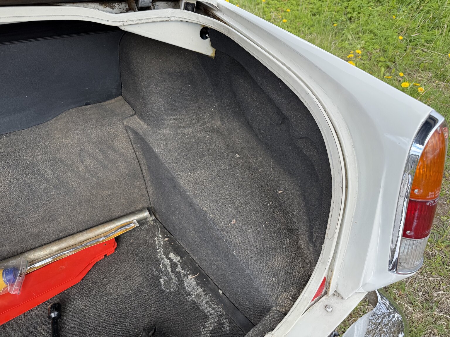 Interior image of 1967 Rover 2000 TC 2.0 OHC