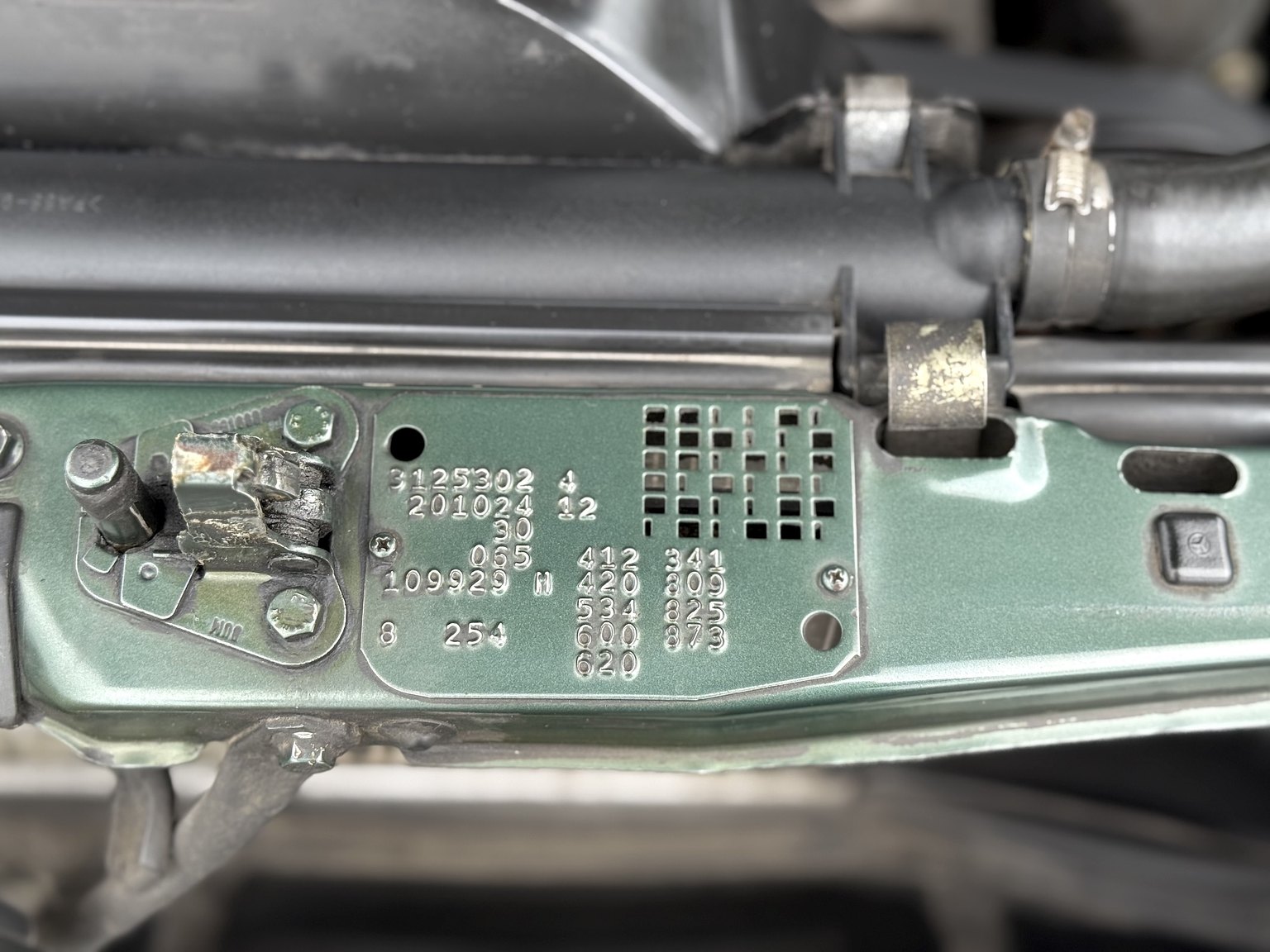 Image of 1989 Mercedes-Benz 190 E mechanics