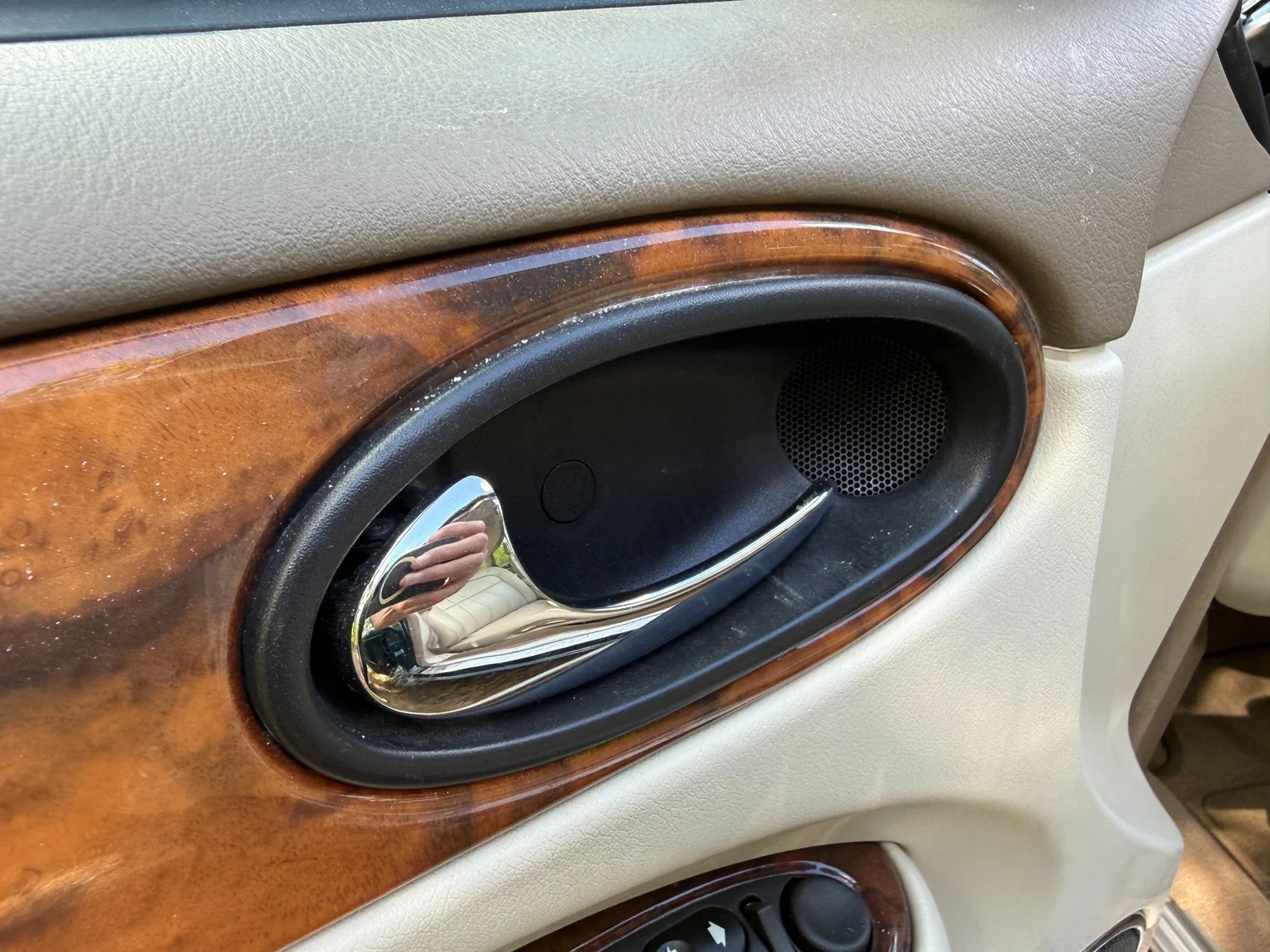 Innenraumfoto von 2001 Jaguar XJ Sovereign 4.0 V8 (14)