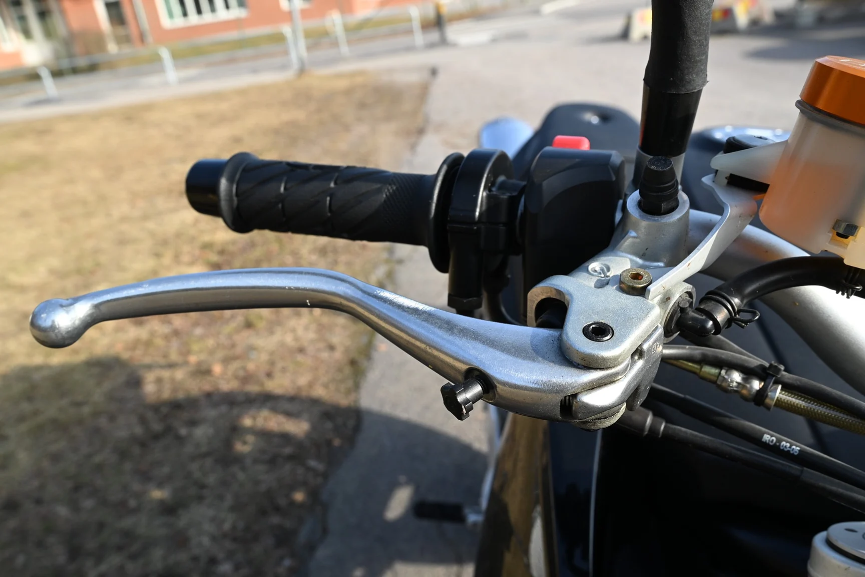 Exteriörbild på 2005 KTM 990 Super Duke (34)