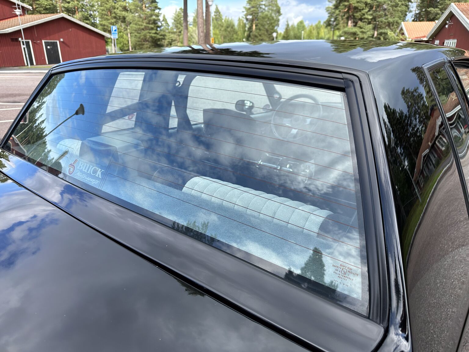 Exterior image of 1987 Buick Grand National "GNX" (40)