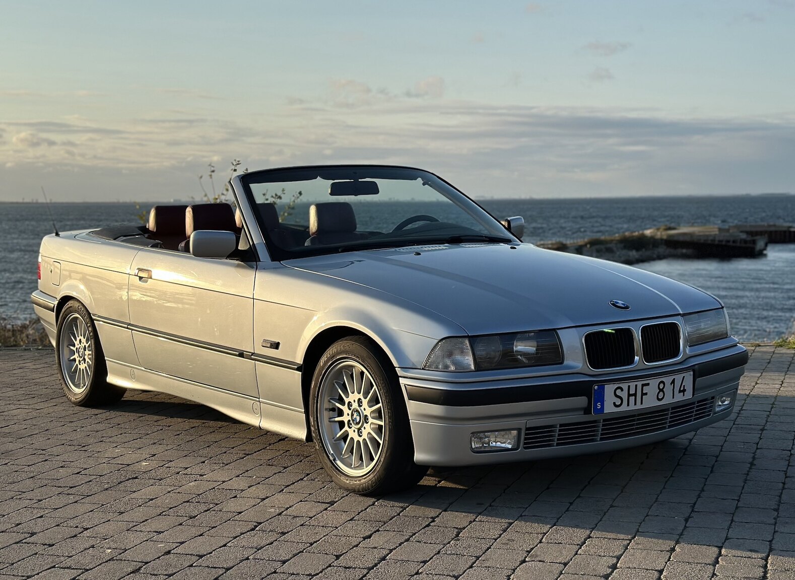 Exterior image of 1993 BMW 325 I CABRIO 