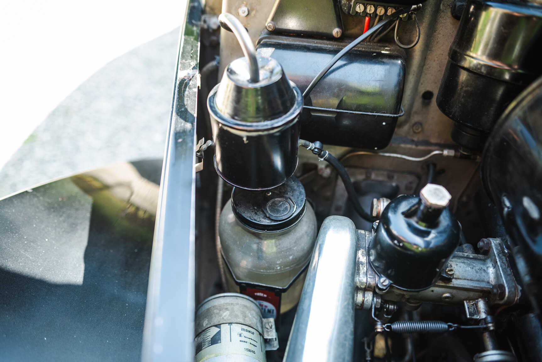 Image of 1950 Bentley 4 1/4 Litre mechanics