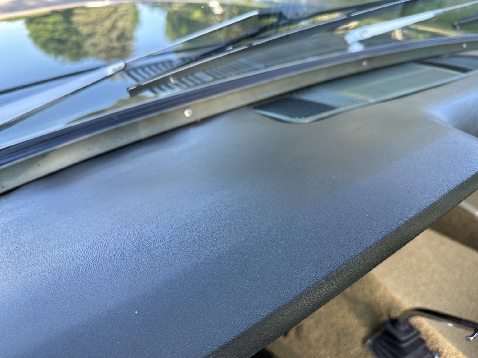 Interior image of 1965 Ford Mustang 289 Cabriolet