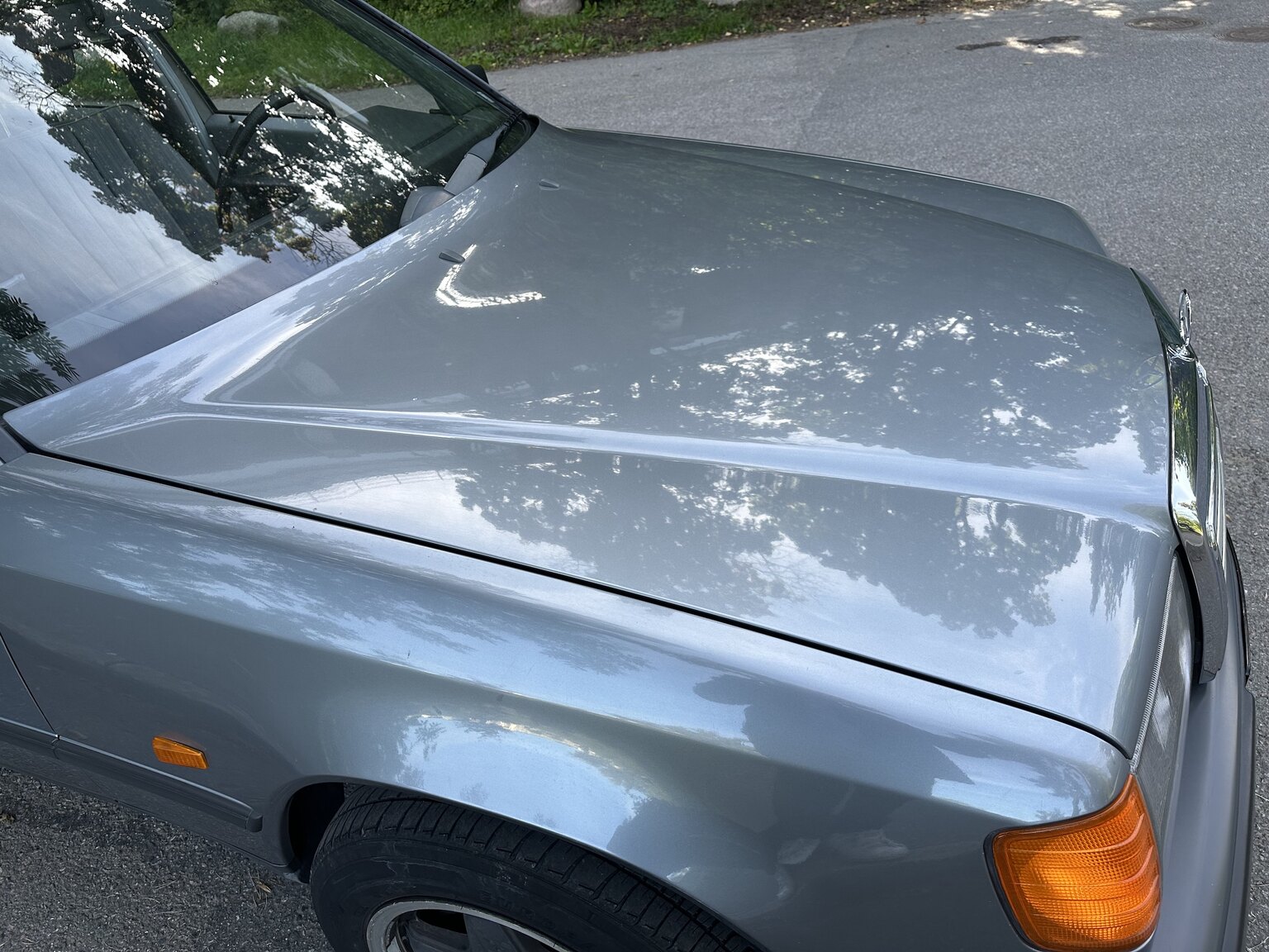 Exteriörbild på 1989 Mercedes-Benz 230E