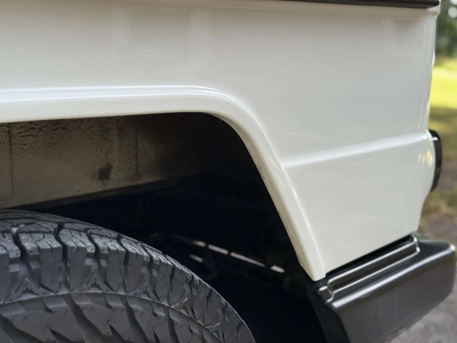 Exterior image of 1981 Mercedes-Benz 240 GD (40)