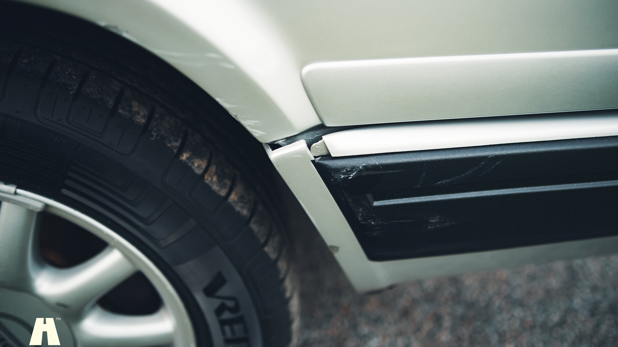 Exteriörbild på 1997 Volvo 945 