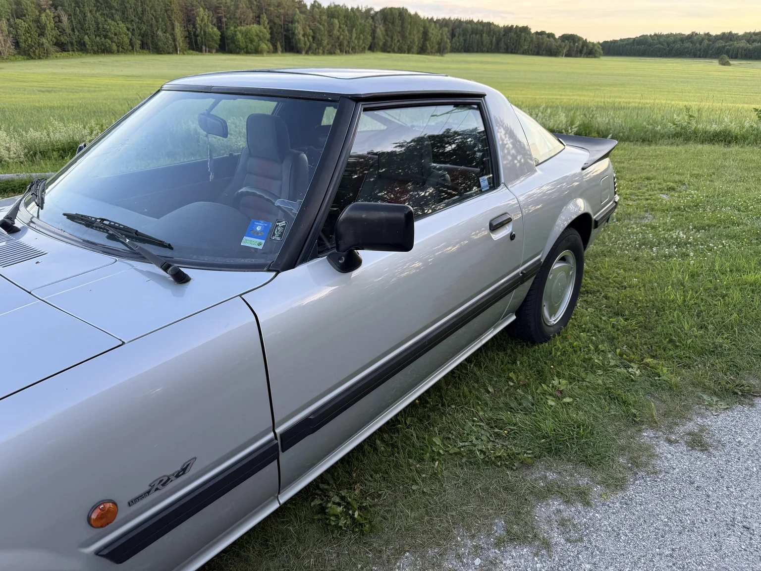 Exteriörbild på 1983 Mazda RX-7 (17)