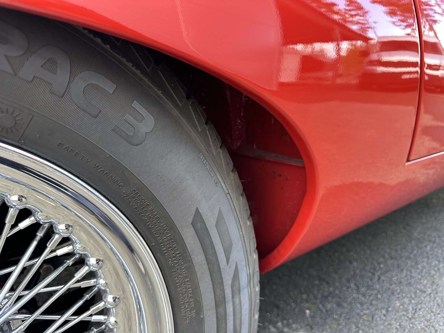 Exteriörbild på 1965 Jaguar E-Type Series 1 (31)