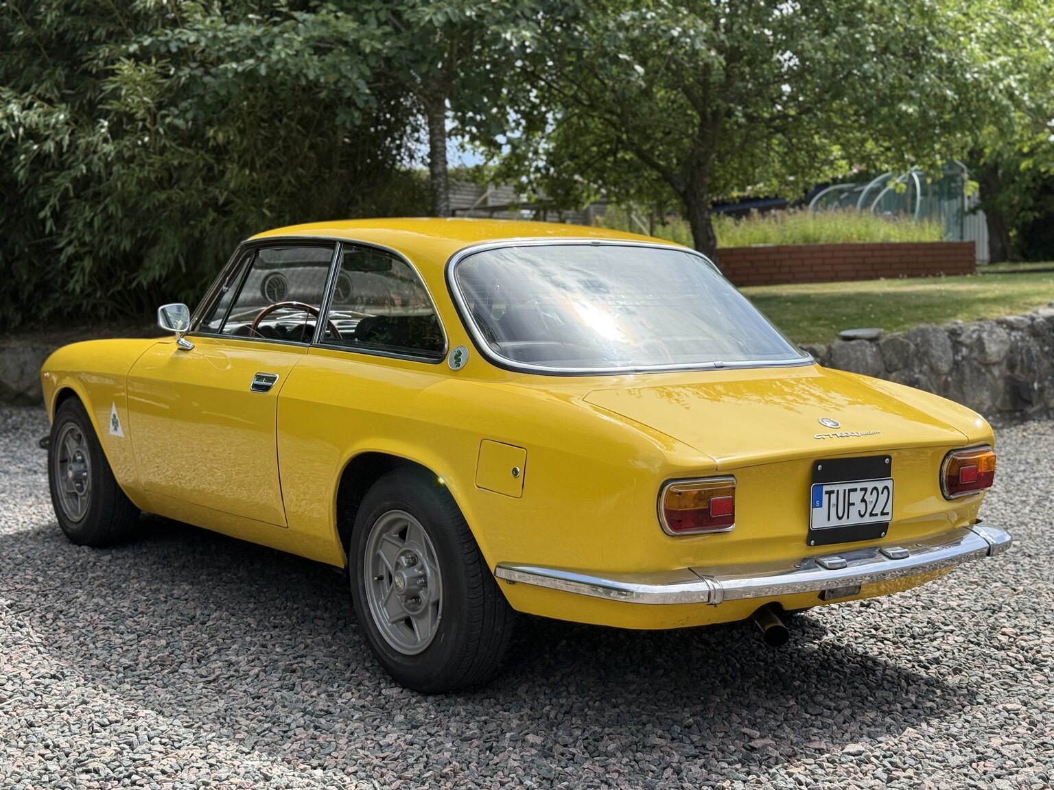 Exterior image of 1974 Alfa Romeo GT 1600 Junior