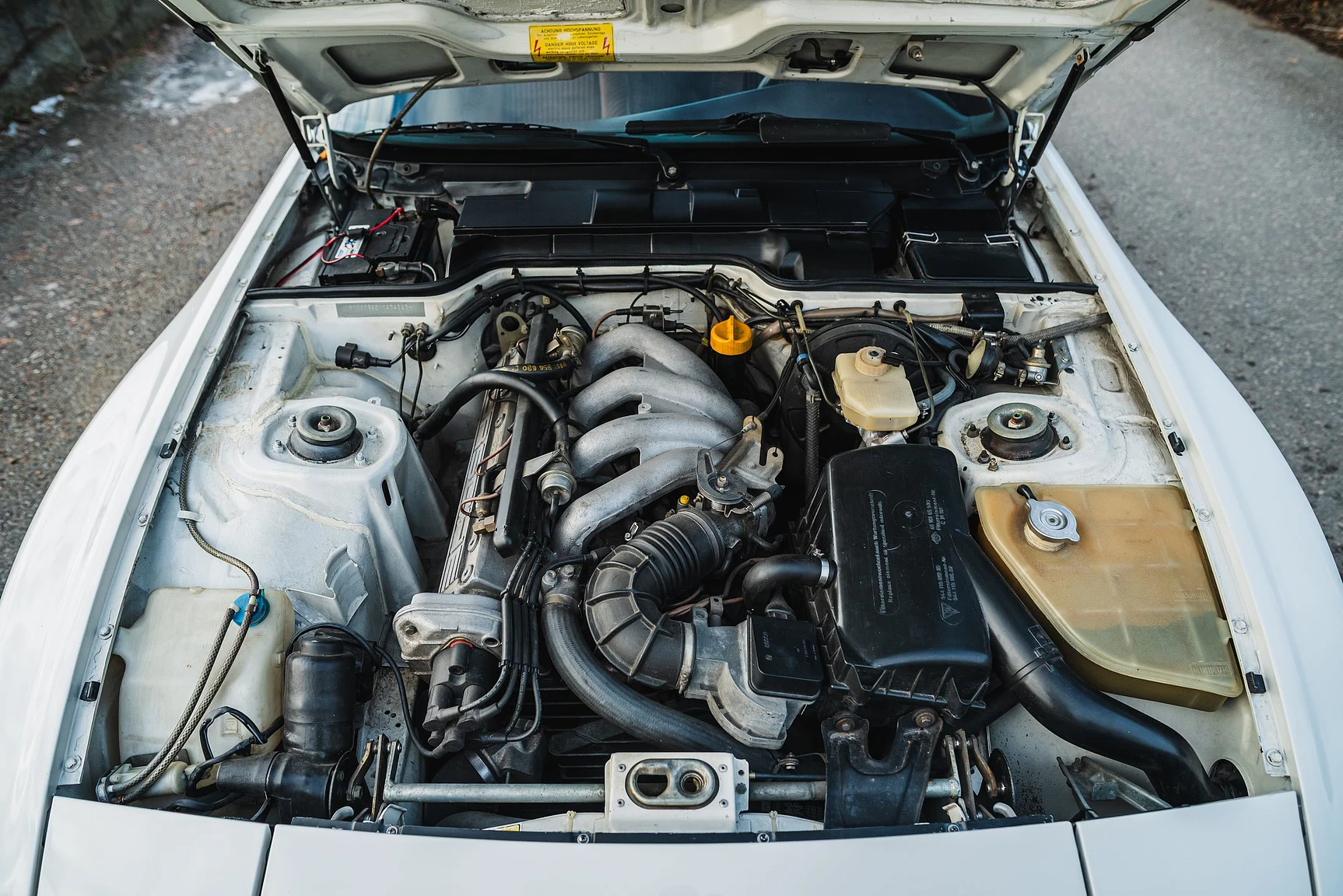 Image of 1986 Porsche 944R (5) mechanics