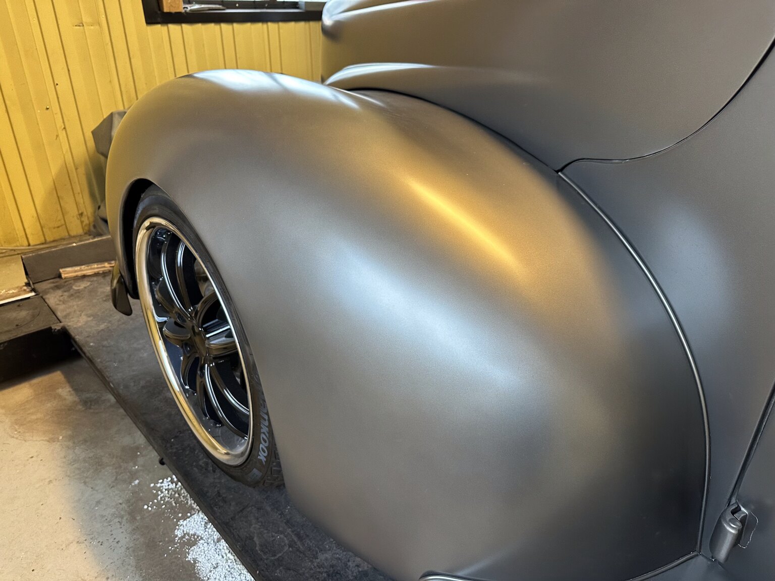 Exteriörbild på 1939 Custom Ford Fordor "Forvette"