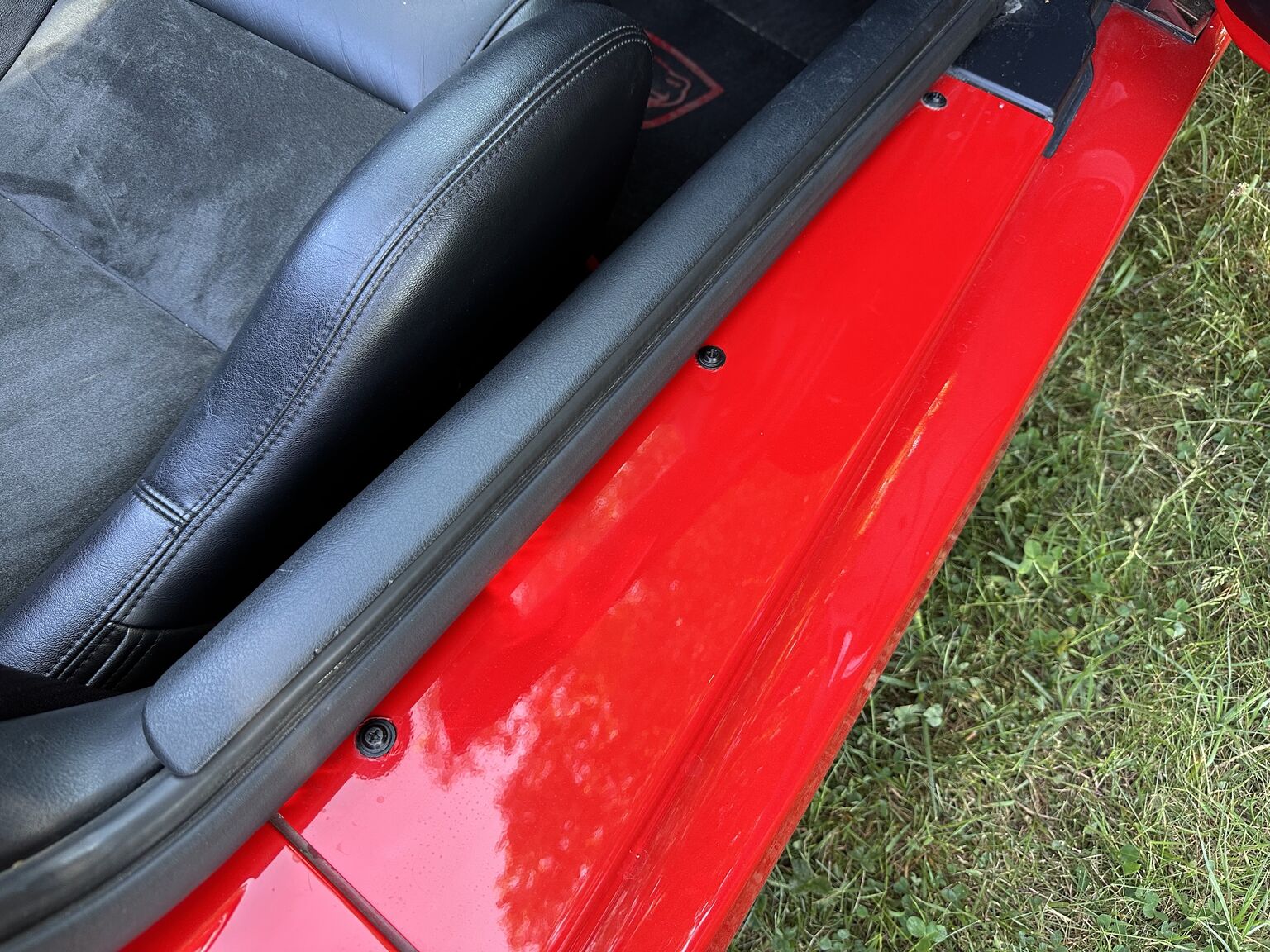 Interior image of 2004 Dodge Viper SRT-10 (23)