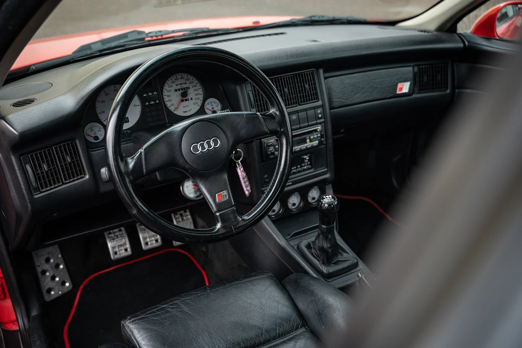 Innenraumfoto von 1991 Audi S2 Abt (1)