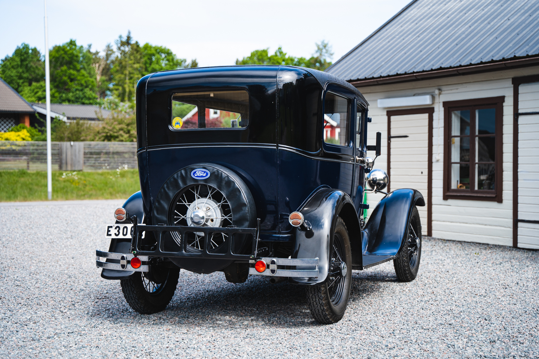 Exterior image of 1931 Ford A Luxe Sedan (7)