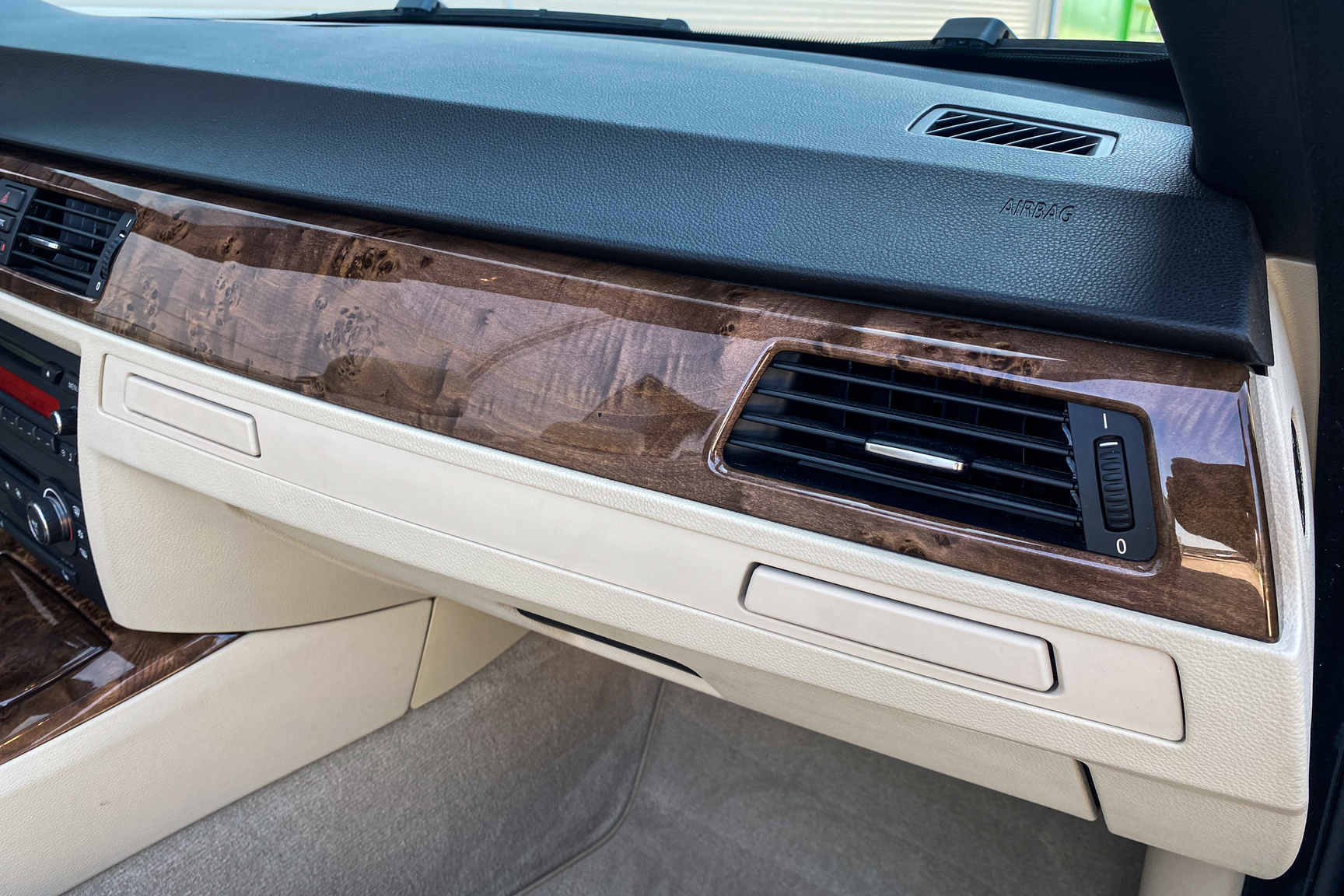 Innenraumfoto von 2007 BMW 335i Cabriolet (37)