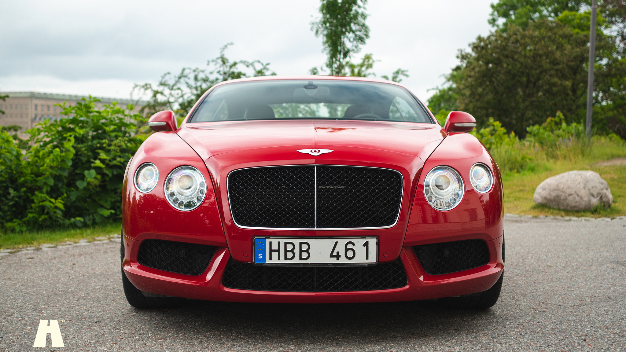 Exterior image of 2013 Bentley Continental GT V8 (4)