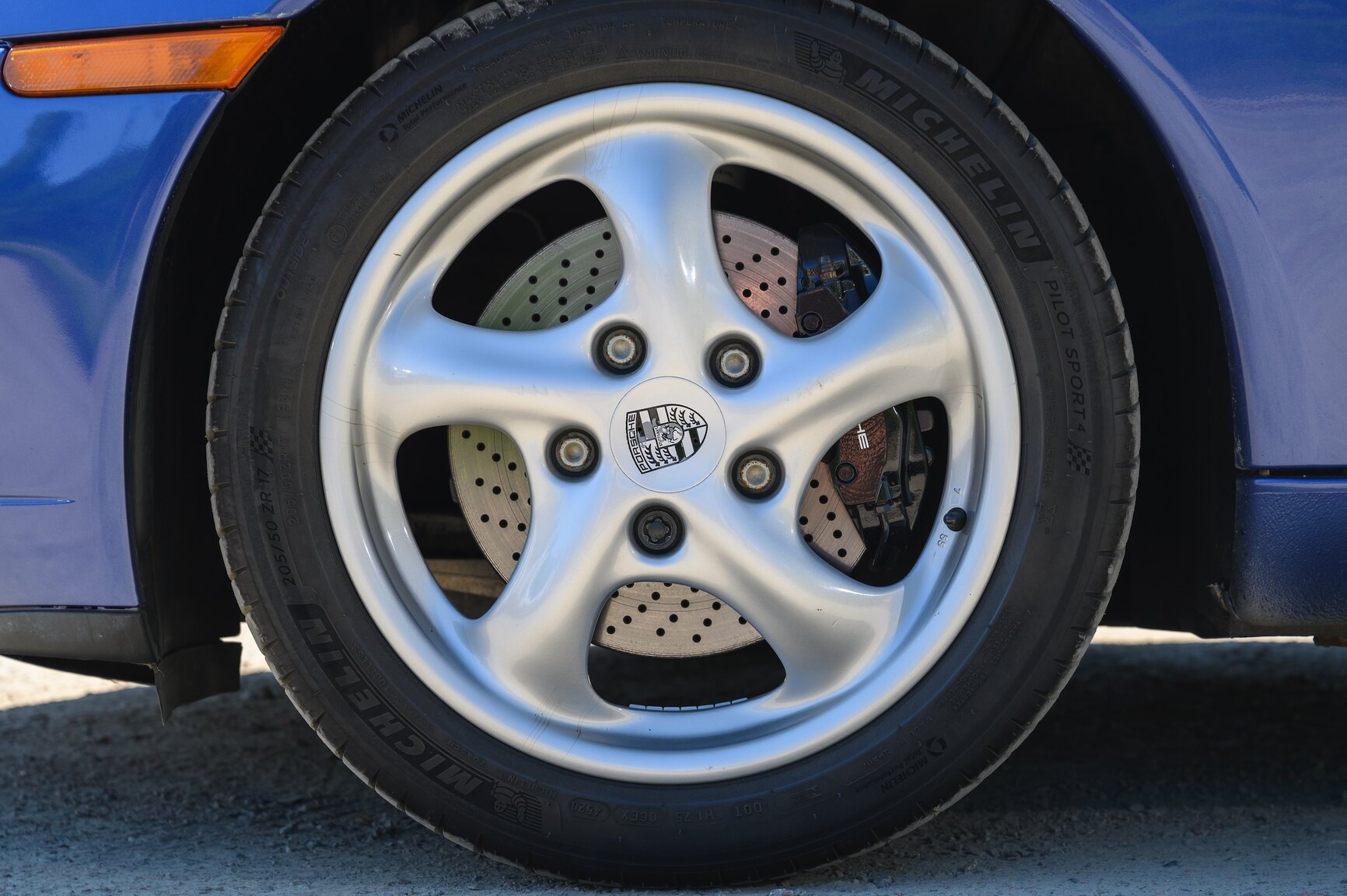 Aussenfoto 1998 Porsche 911 Carrera Tiptronic (37)