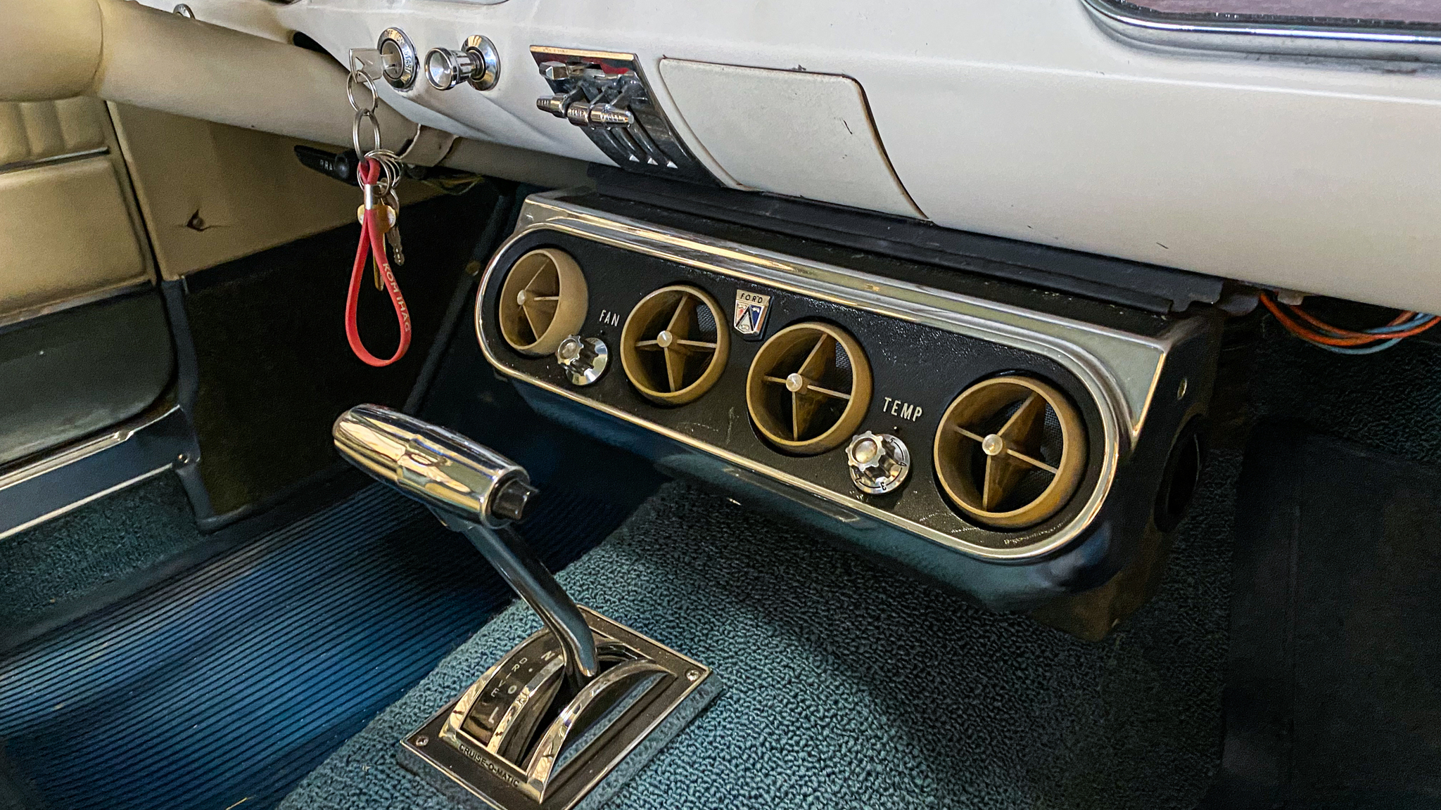 Innenraumfoto von 1966 Ford Mustang 289 Hardtop (31)