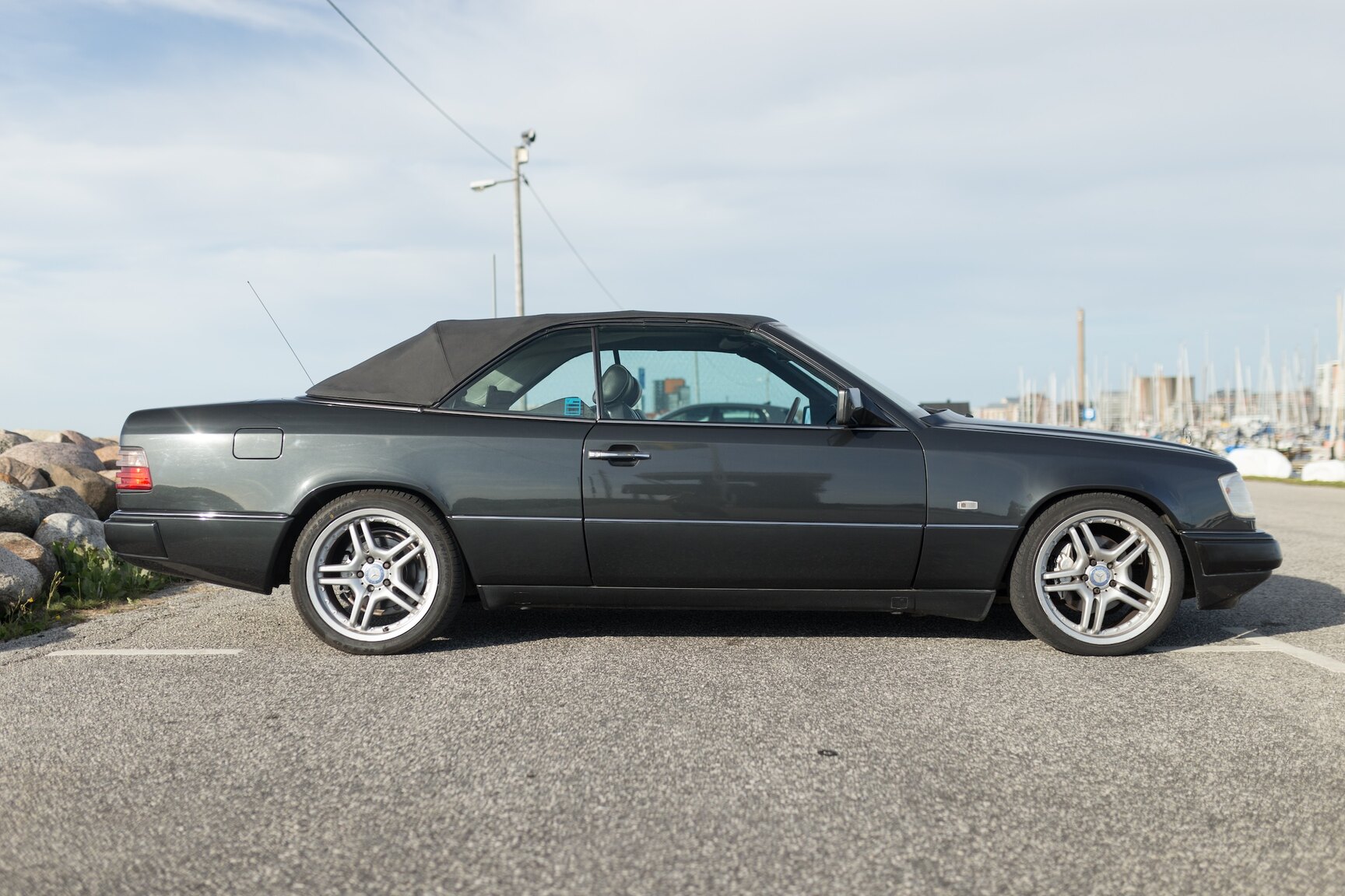 Exteriörbild på 1993 Mercedes-Benz 300 CE-24 Cabriolet