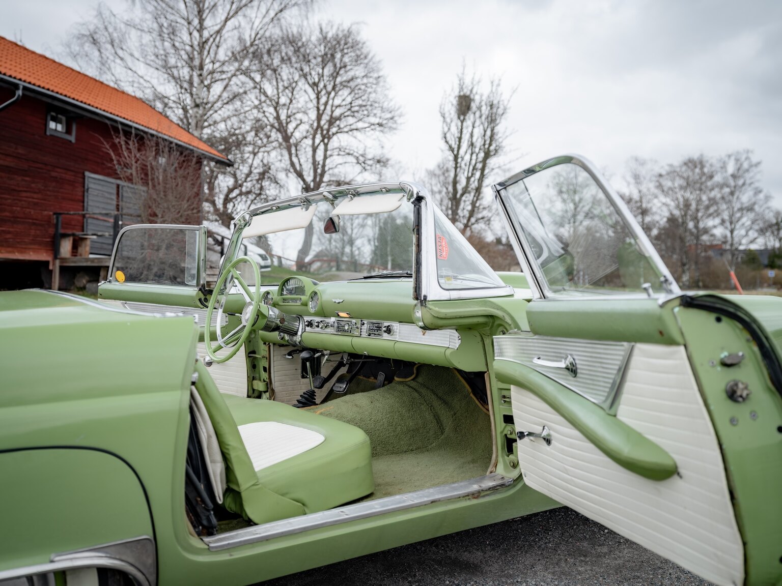 Interior image of 1956 Ford Thunderbird (24)