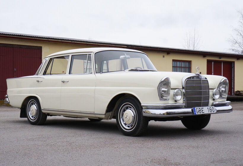 1966 Mercedes-Benz 230 S