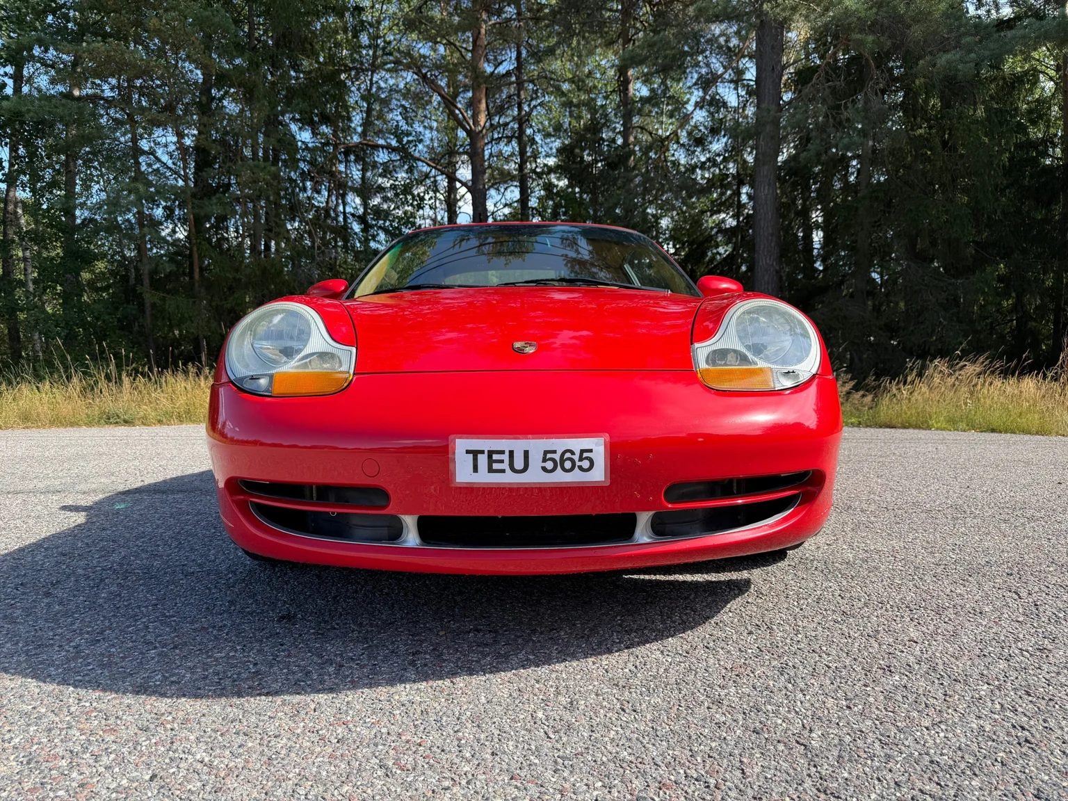 Exterior image of 1998 Porsche 911 Carrera (2)