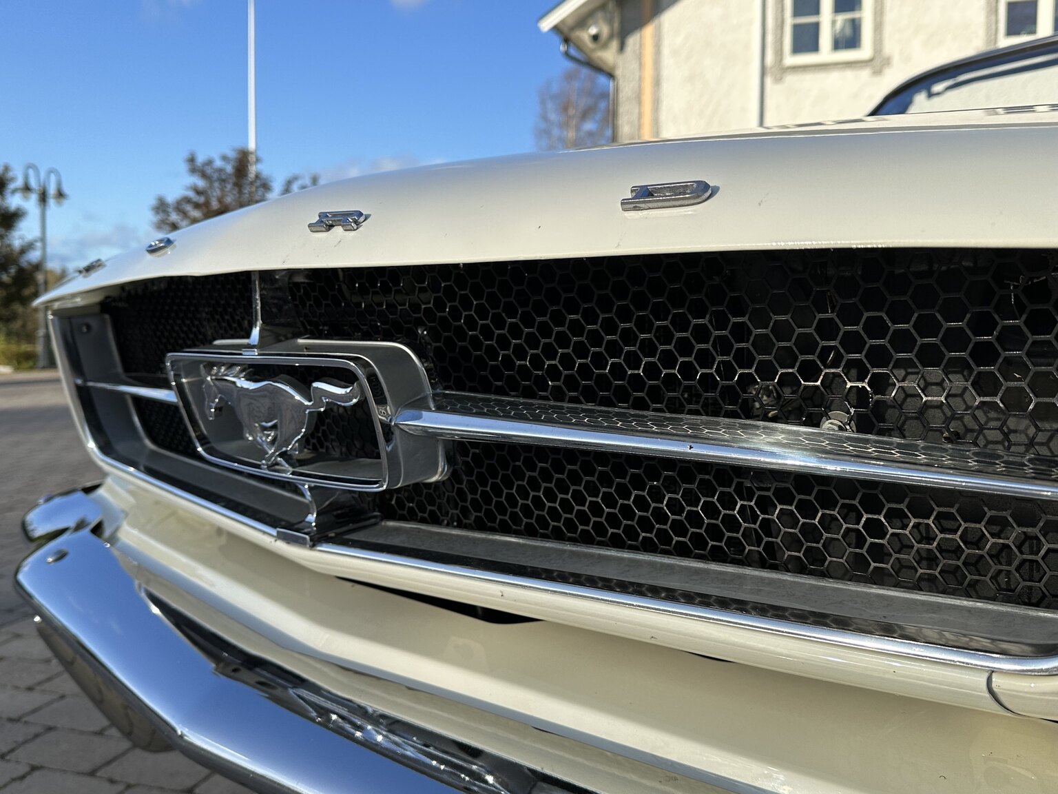 Exteriörbild på 1966 Ford Mustang Convertible