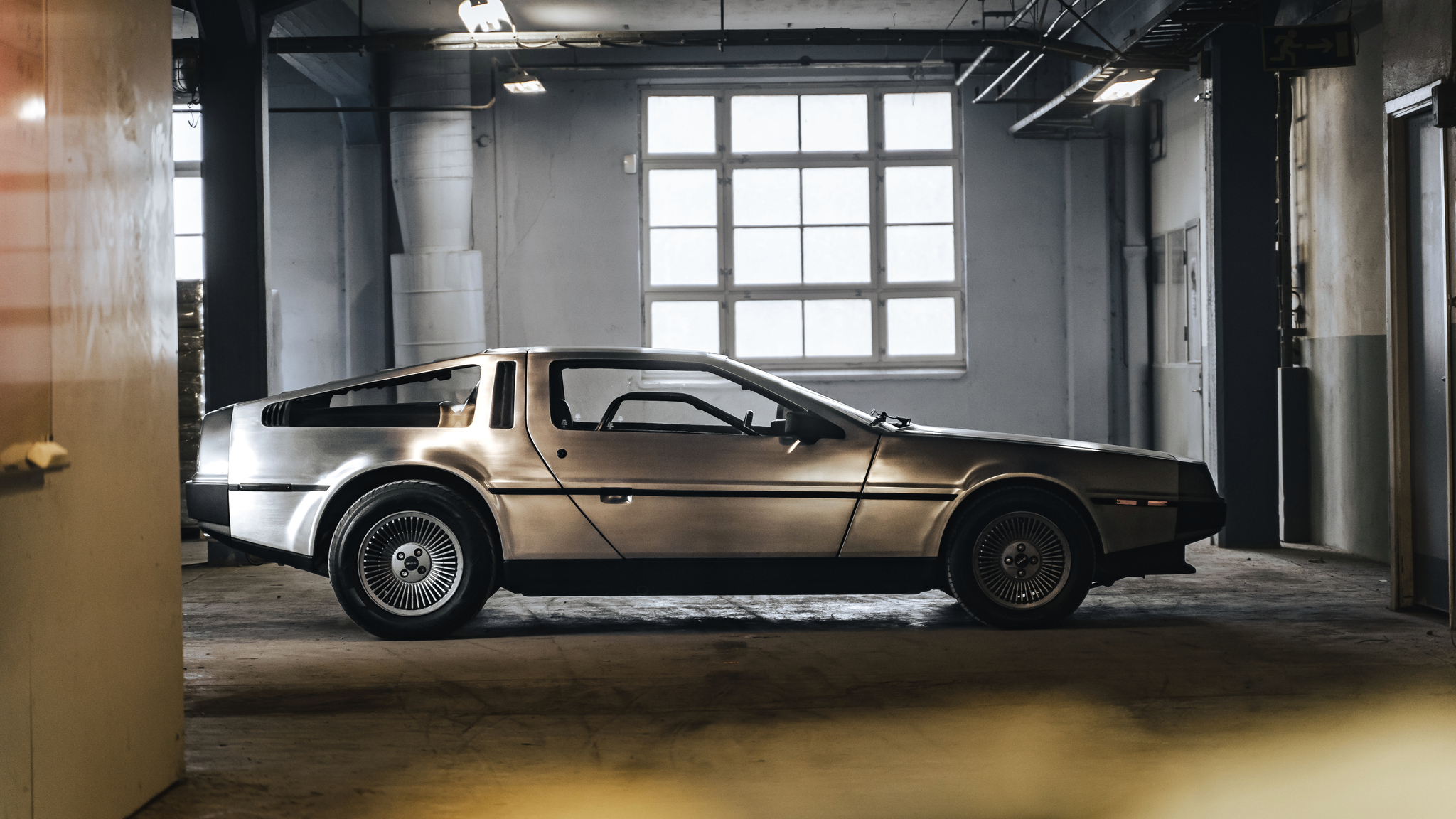 Exteriörbild på 1981 DMC DeLorean 