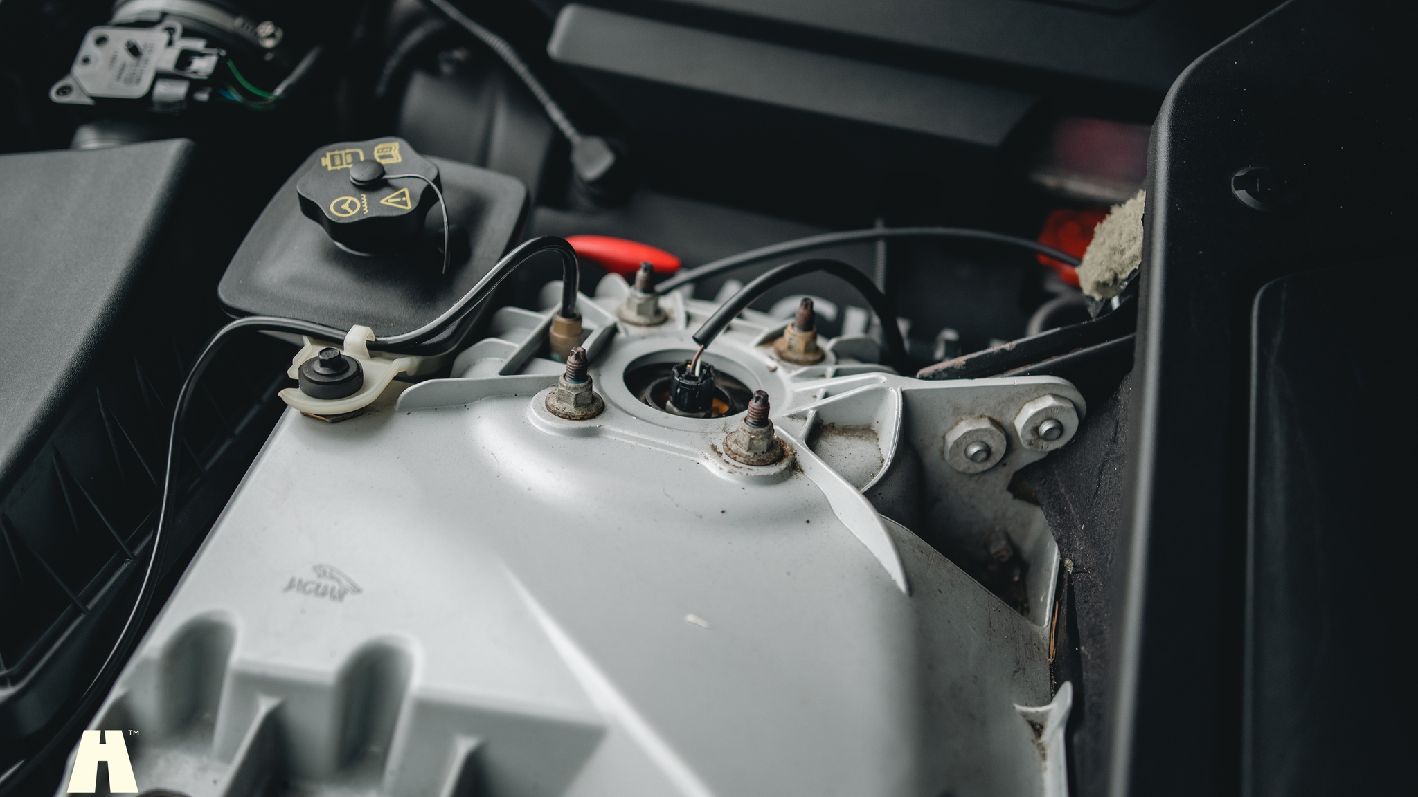 Image of 2003 Jaguar XJ Super V8 mechanics