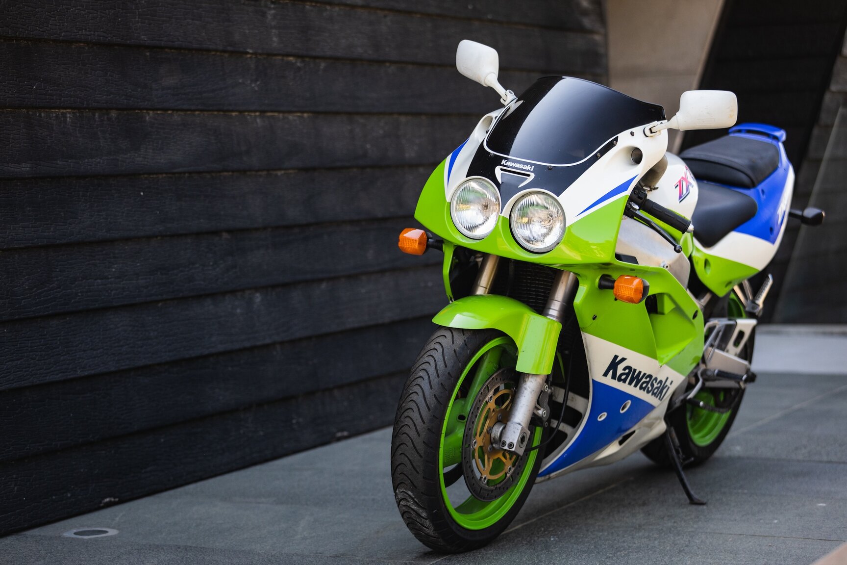 Exteriörbild på 1992 Kawasaki ZX 750 J