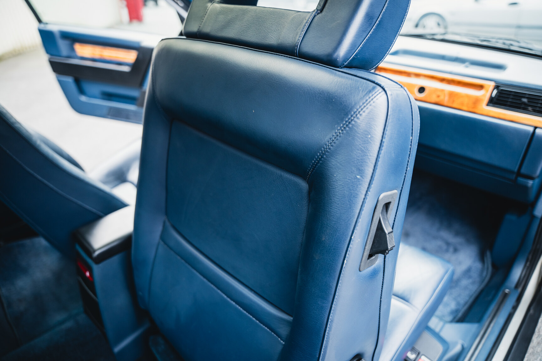 Interiörbild 1988 Volvo 780 Bertone Coupé