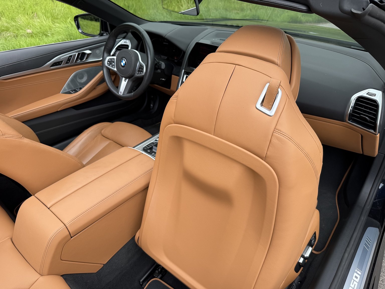 Interior image of 2019 BMW M850i xDrive Convertible Steptronic