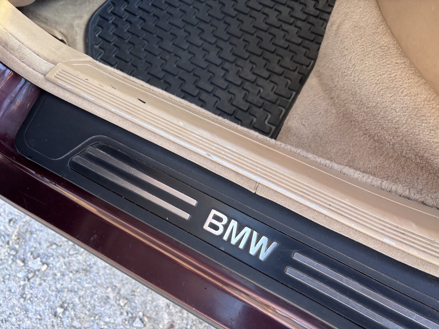 Interior image of 1996 BMW 728iA