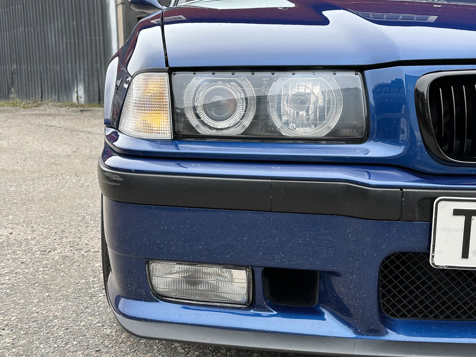 Aussenfoto 1996 BMW 328i Coupé E36 M-Sport (31)