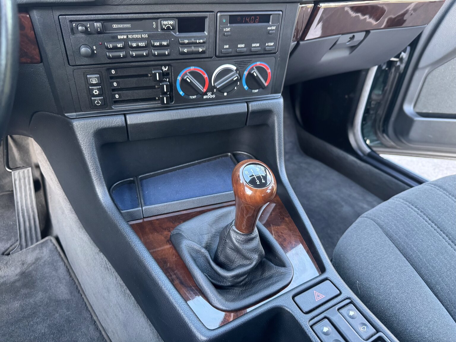 Interior image of 1996 BMW 520i Touring