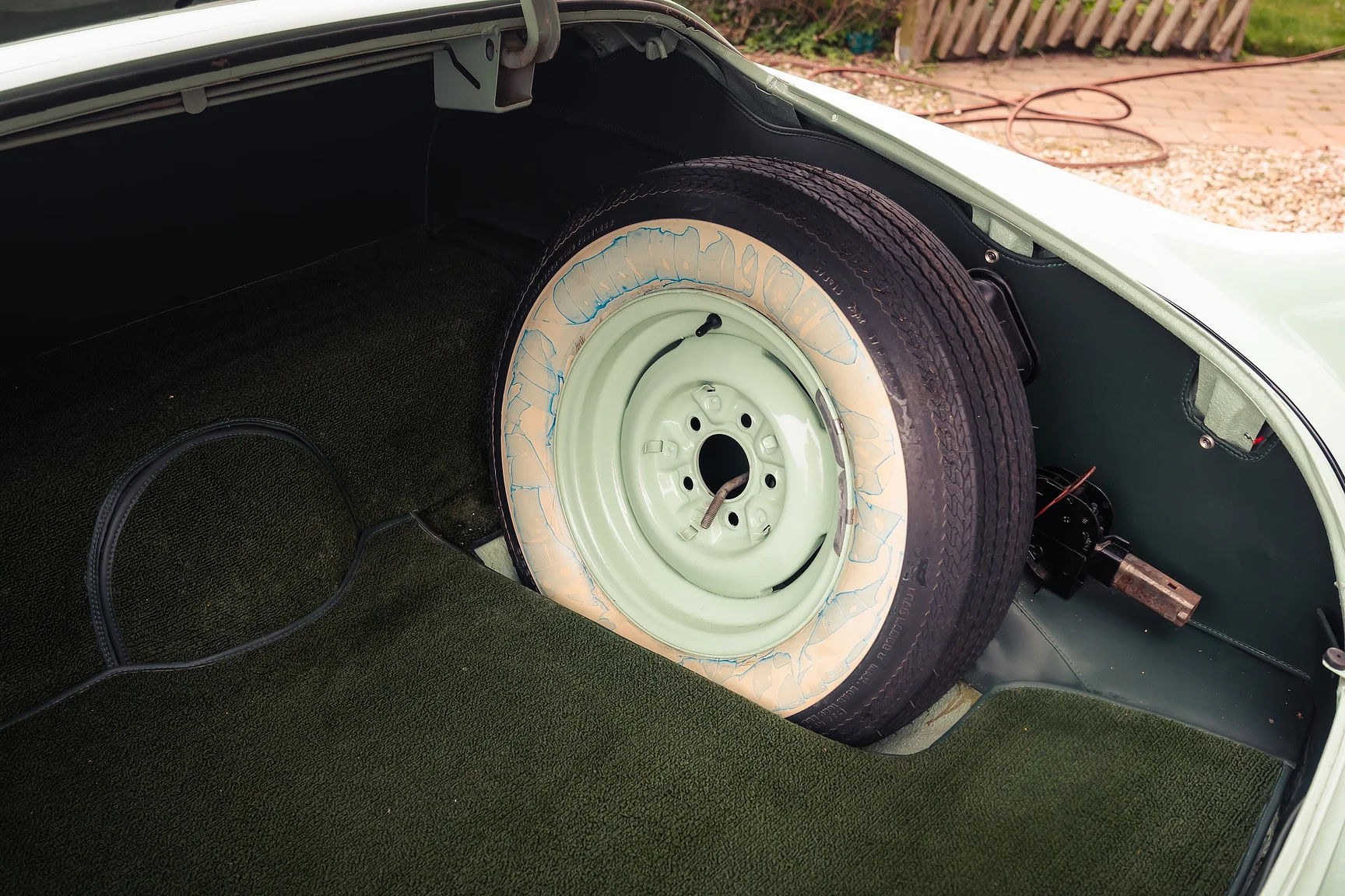 Interior image of 1953 Cadillac Series 62 (51)