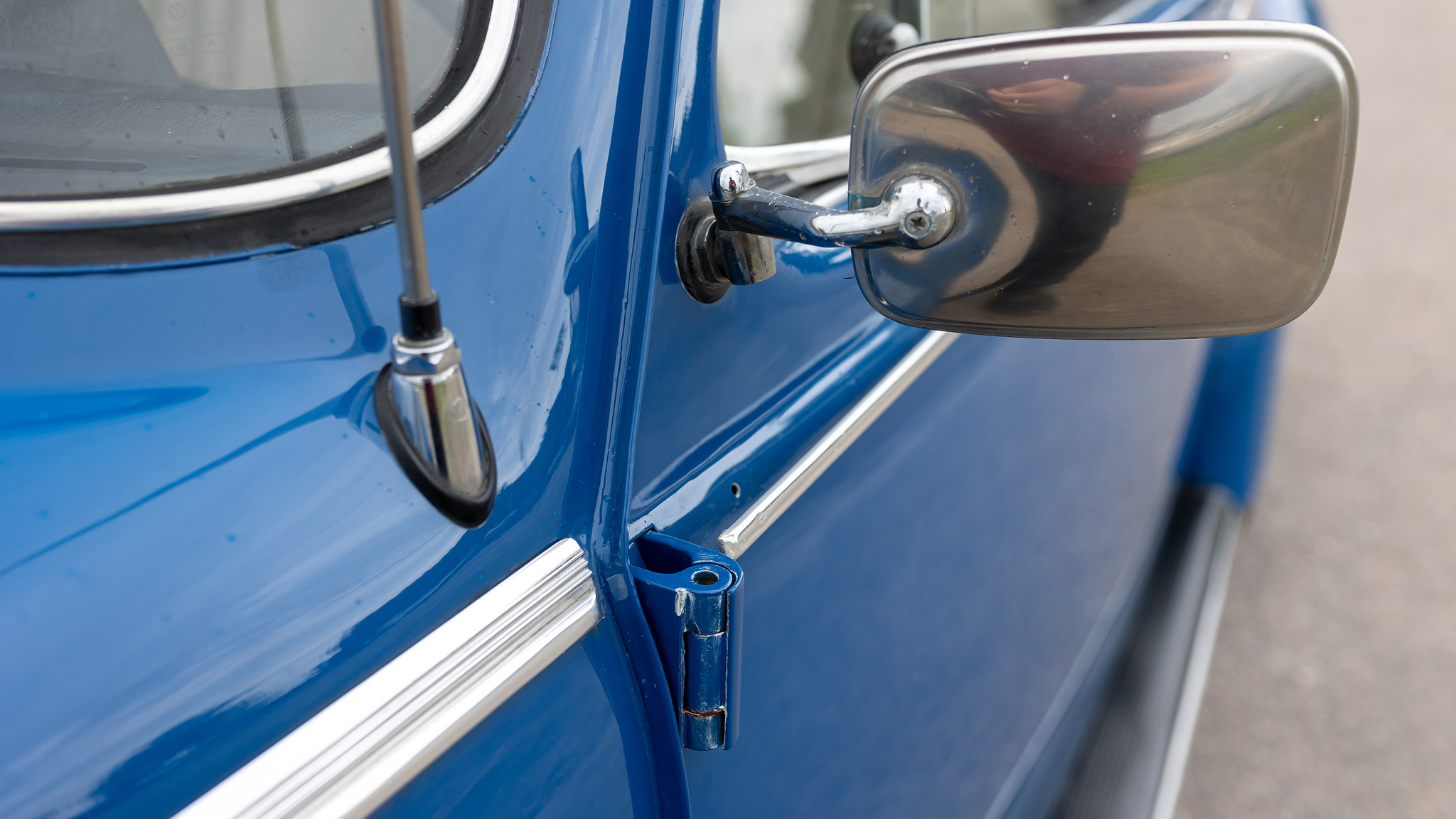 Exterior image of 1973 Volkswagen Beetle 1303S 1600 (41)