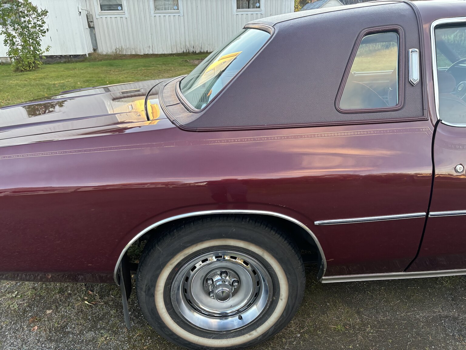 Exteriörbild på 1976 Chrysler Cordoba
