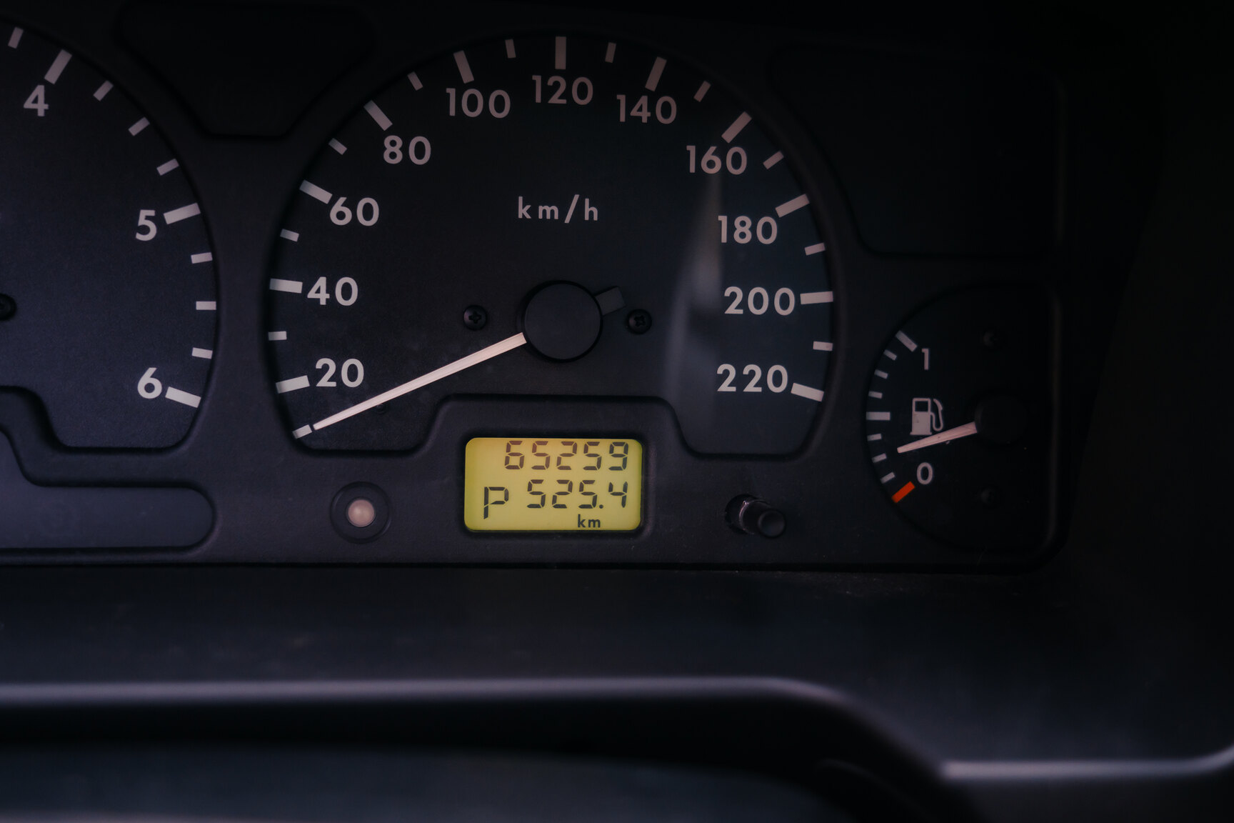 Interior image of 1999 Landrover Discovery II V8