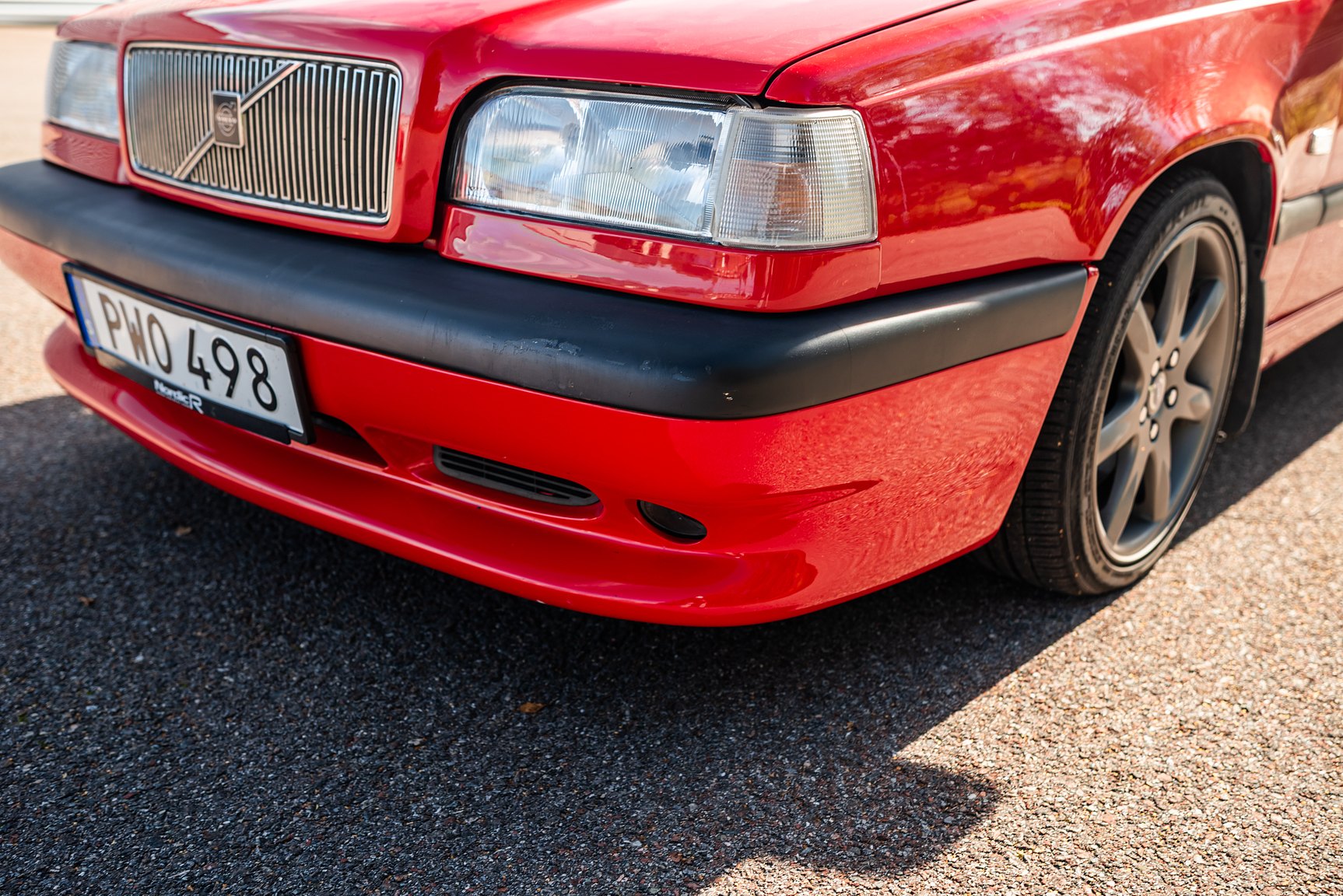 Exterior image of 1996 Volvo 850 R