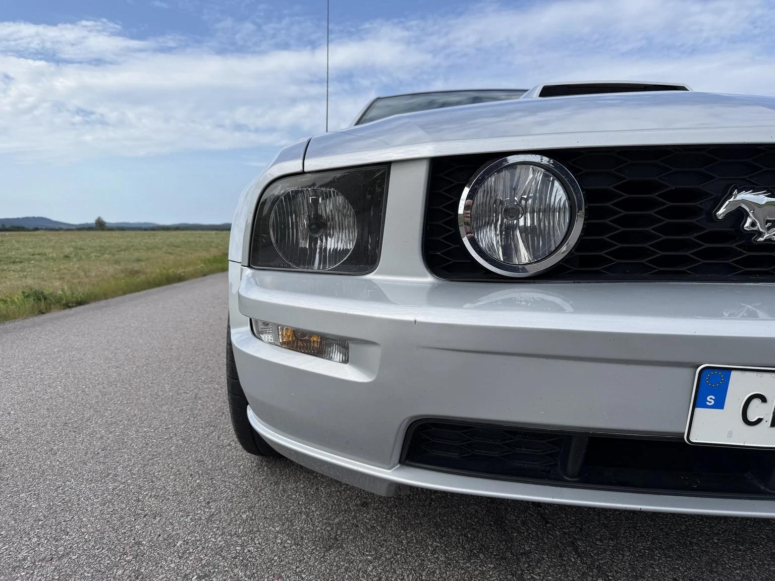 Exteriörbild på 2006 Ford Mustang GT (3)