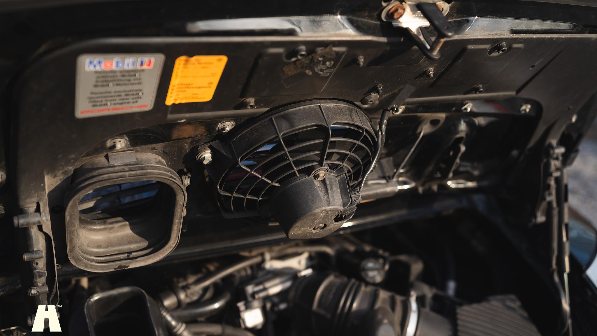 Image of 1998 Porsche 996 Carrera 2 “Clubsport” mechanics