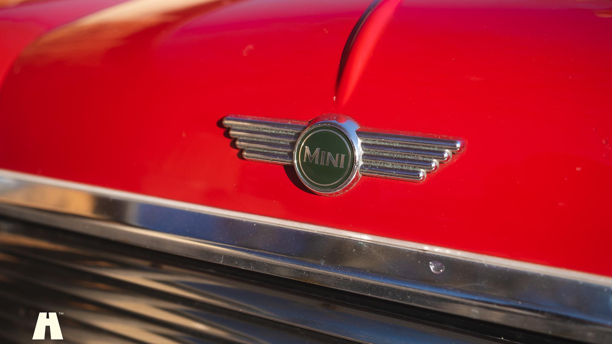 Exterior image of 1998 Mini Cooper