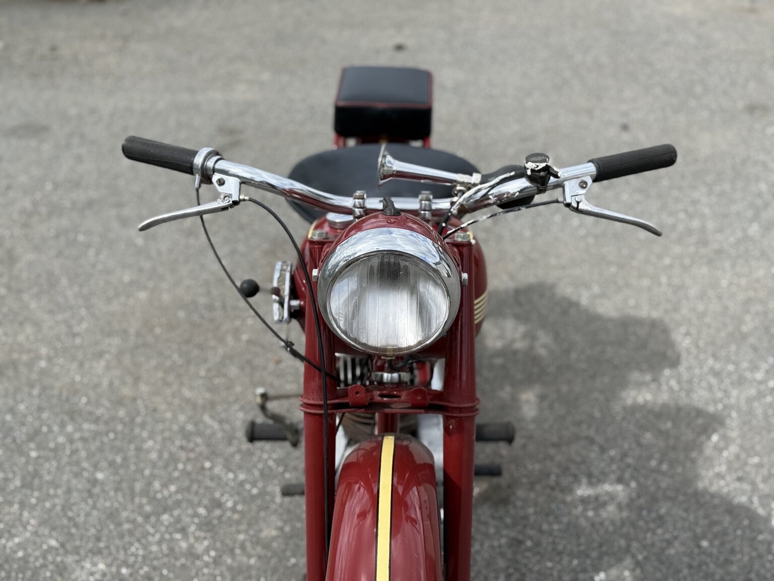 Exterior image of 1953 Huskvarna Modell 30