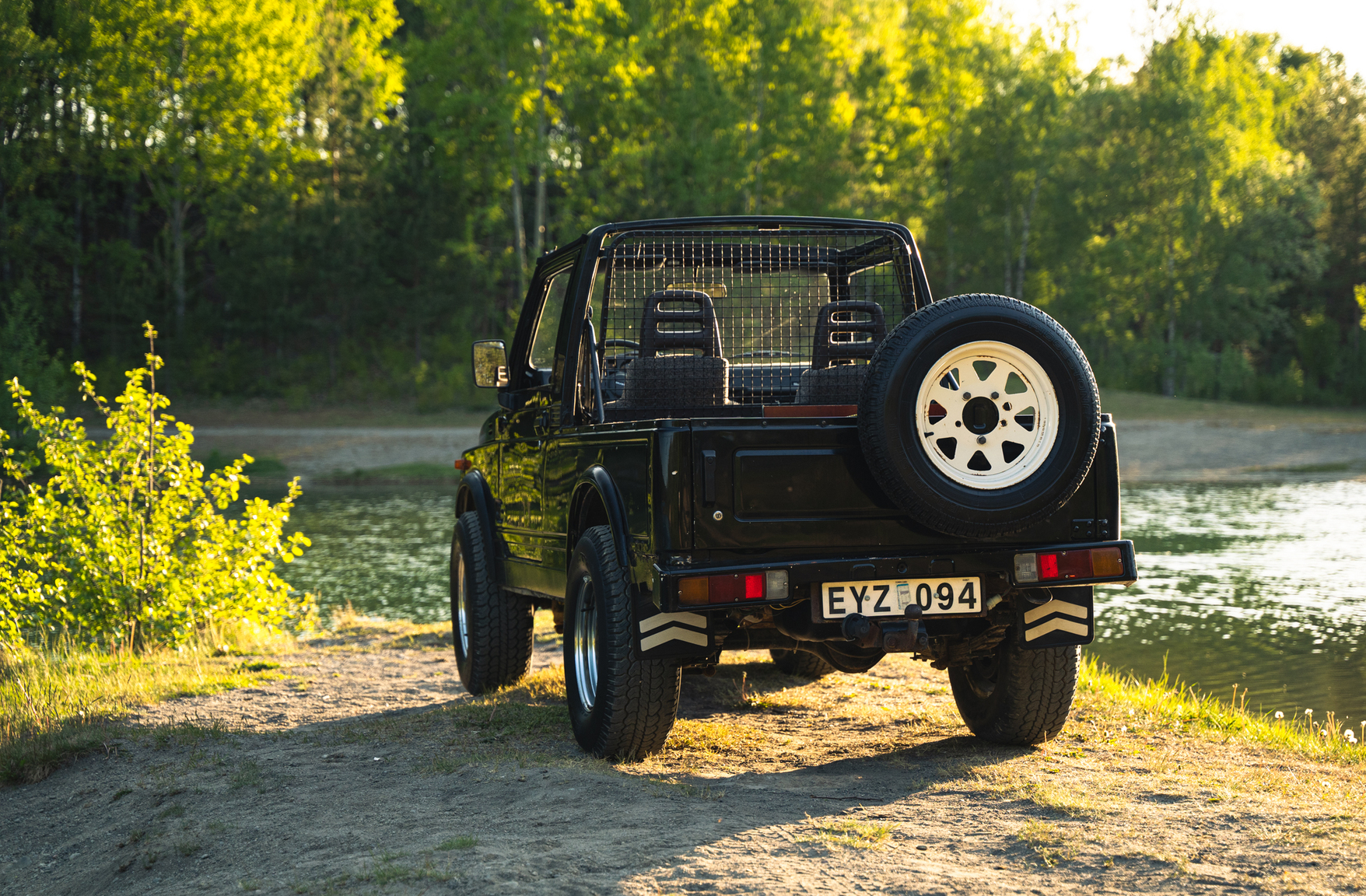 Exterior image of 1987 Suzuki SJ413 long